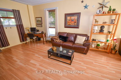 272 Station St, North Middlesex - Parkhill image-0-4