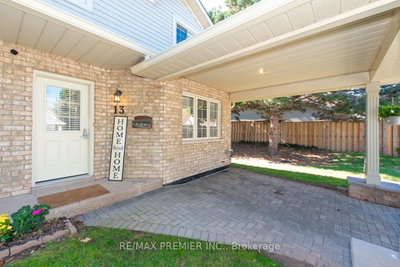 Unit 13 — 9 Wentworth Drive — photo 2