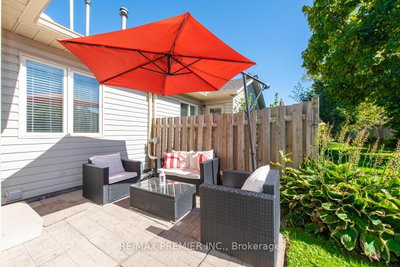 Unit 13 — 9 Wentworth Drive — photo 4