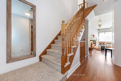 Unit 13 — 9 Wentworth Drive — photo 5