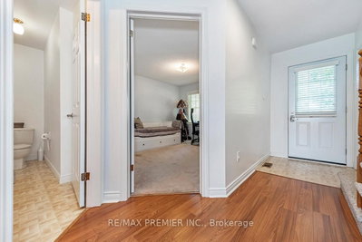 Unit 13 — 9 Wentworth Drive — photo 6
