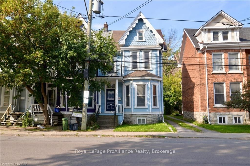 Semi-Detached House sold at 368 ALFRED Street, Kingston, East of Sir John A. Blvd, K7K 4H7 - MLS: X9507661