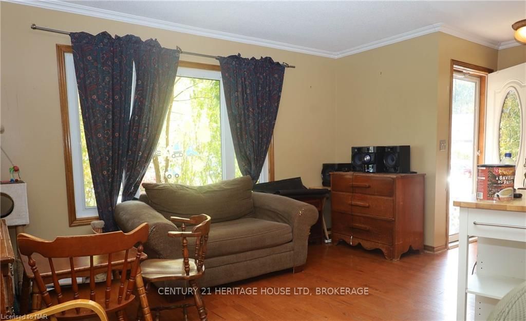 Semi-Detached House sold at 21 DODDS Court, Fort Erie, Central, L2A 5Z2 - MLS: X9507834