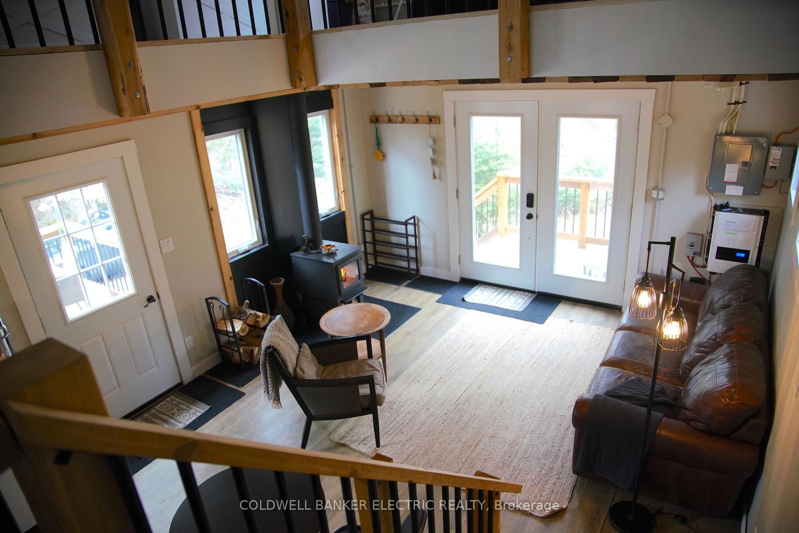 Listing Image 4
