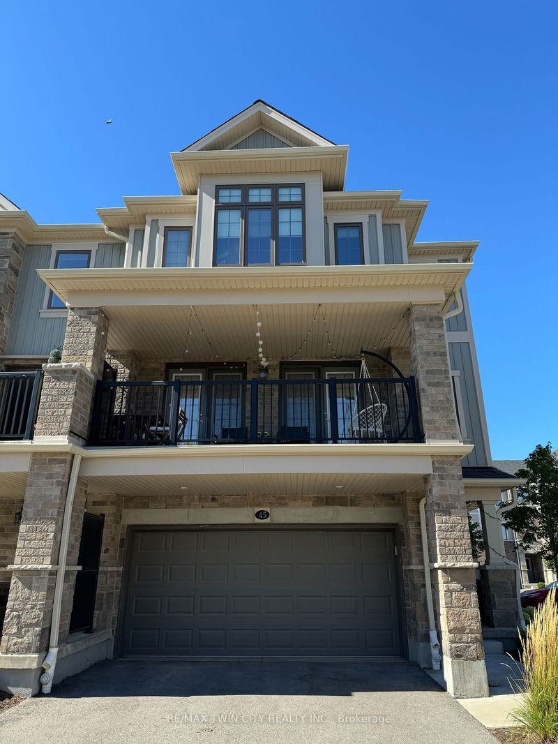 home for lease on 17-45 Bank Swallow Crescent