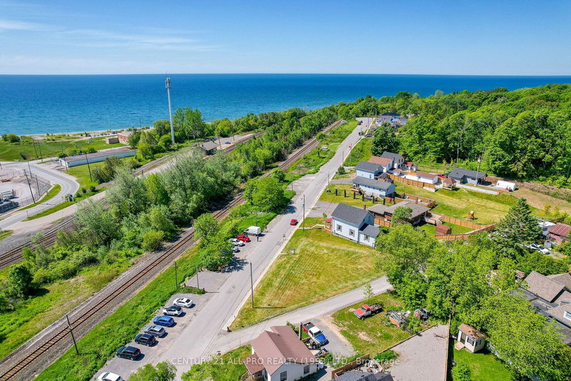 14 Alexander St, Port Hope, L1A 1B2 | Image 2