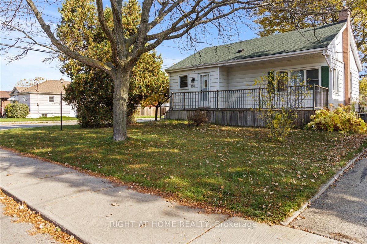 Building at 109 Terrace Drive, Hamilton, Balfour