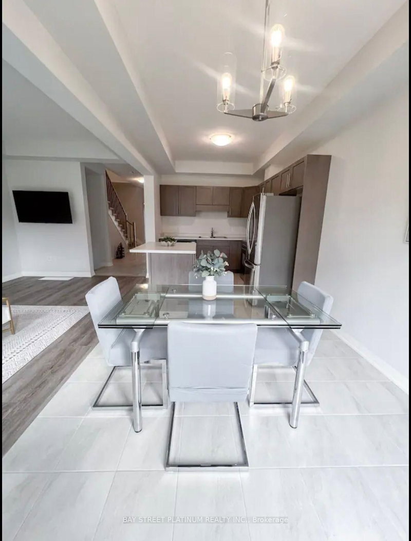 172 Klager Ave, Pelham, L3B 5N5 | Image 2