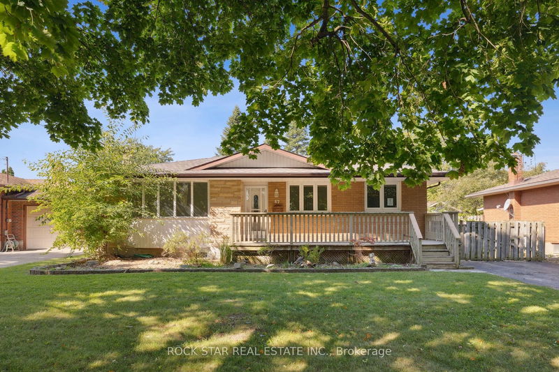 home for lease on Upper-87 Leaside Drive
