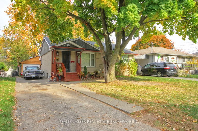 home for sale on 1656 MOFFATT Avenue