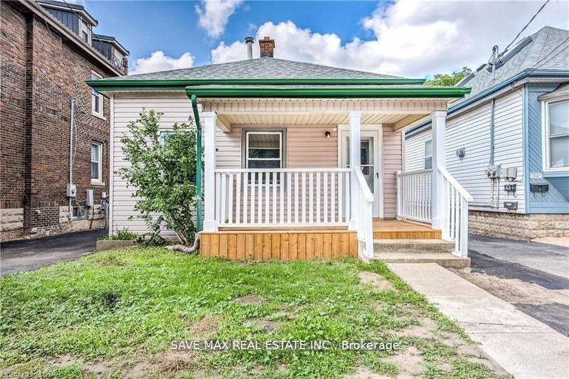 home for sale on 713 ADELAIDE Street N