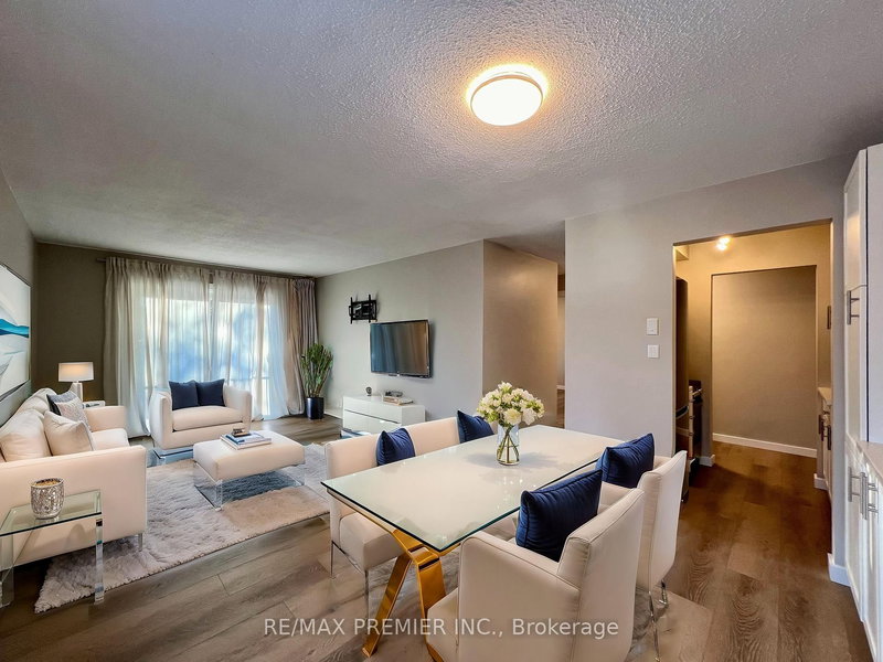 210 - 25 College St E, Belleville, K8P 2E3 | Image 2