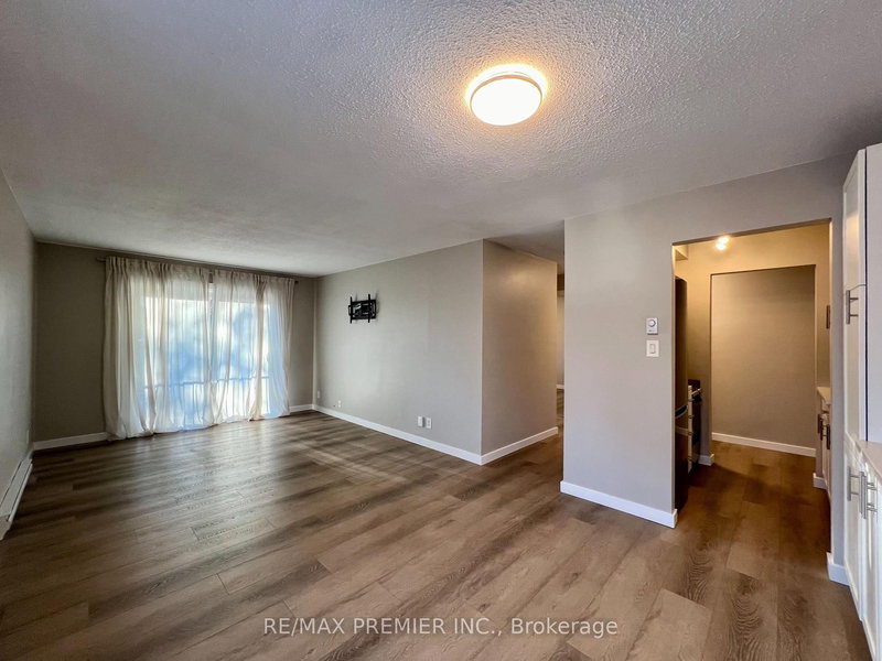 210 - 25 College St E, Belleville, K8P 2E3 | Image 3