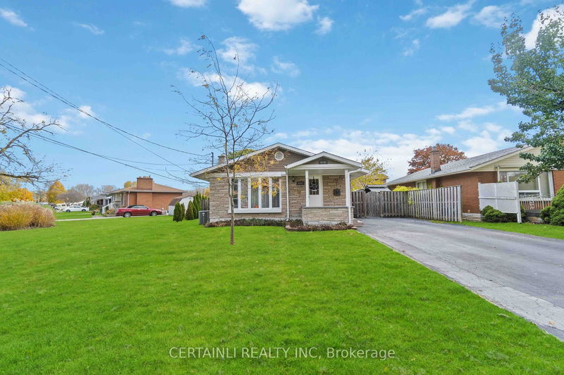 home for sale on 4048 Montcalm Crescent