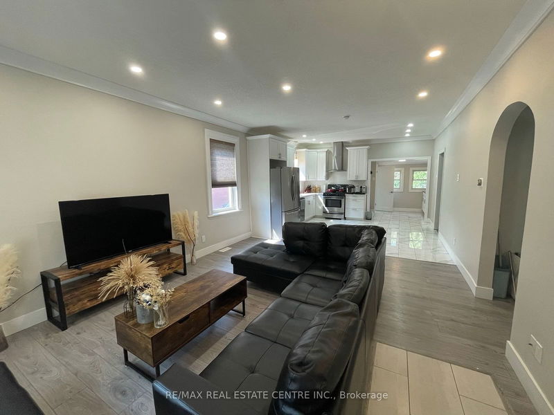 home for lease on 81 Oak Street