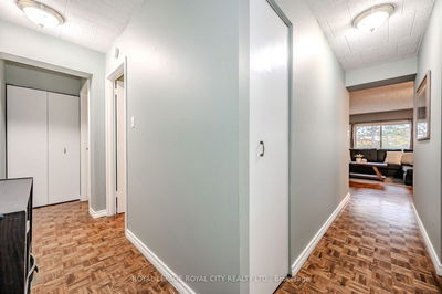 Unit 511 — 105 Conroy Cres, Guelph - College image-0-3