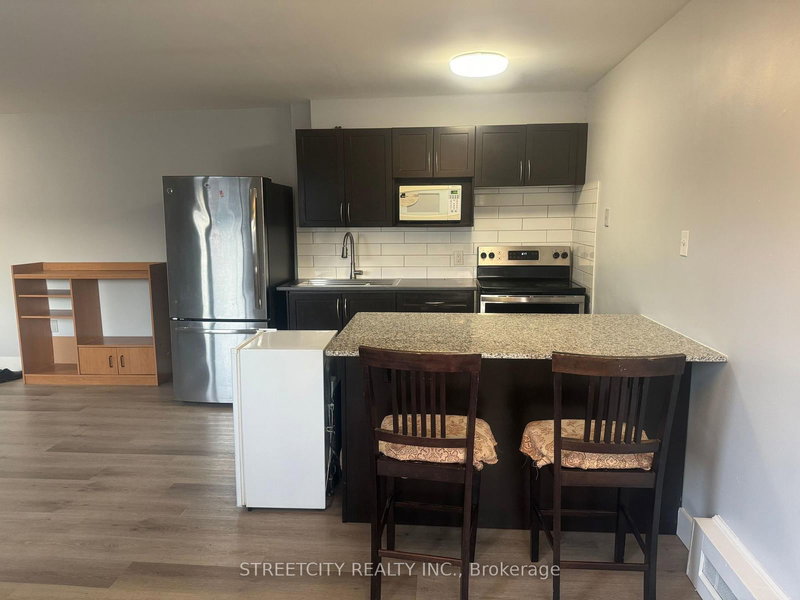 210 - 1172 Hamilton Rd E, London East, N5W 1A9 | Image 2