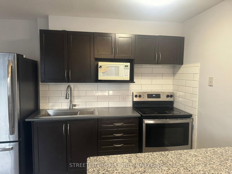 210 - 1172 Hamilton Rd E, London East, N5W 1A9 | Image 3