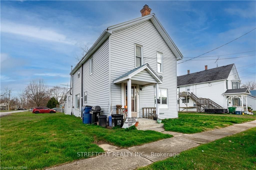 Building in 398 Brown Street