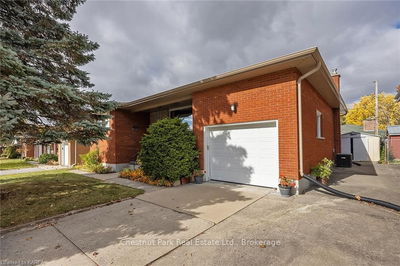 26 MICHAEL GRASS Cres, Kingston - Central City West image-0-2