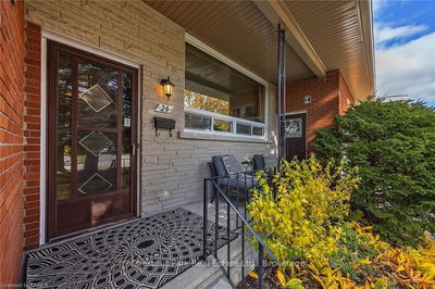26 MICHAEL GRASS Cres, Kingston - Central City West image-0-3