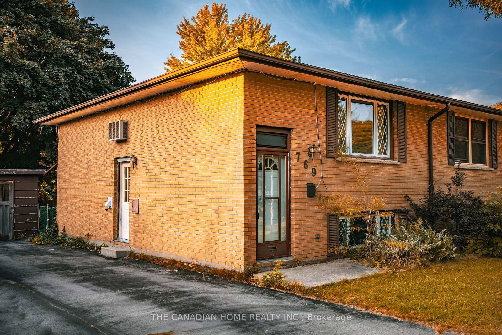 Listing Image 3