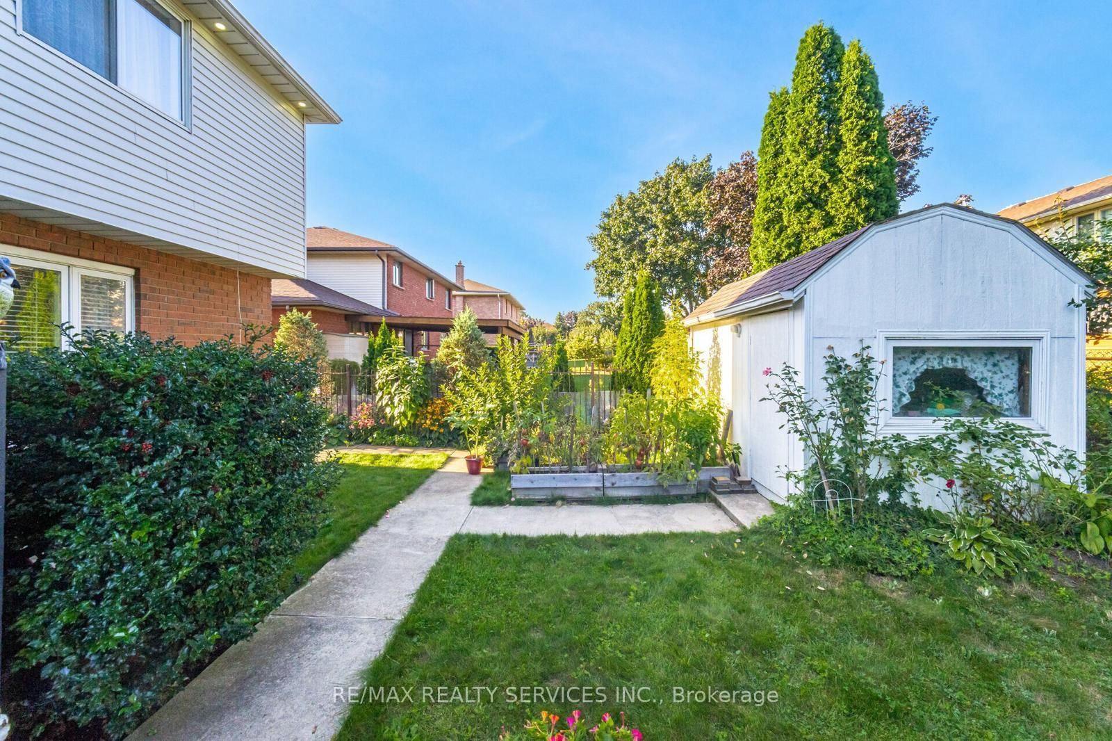 Listing Image 12