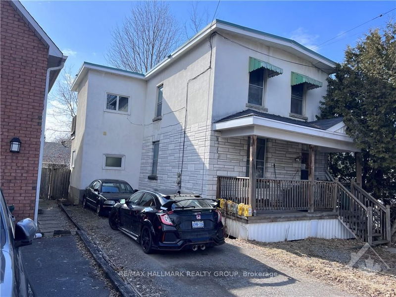 home for sale on 558 TWEEDSMUIR Avenue
