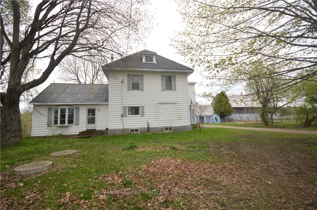 Detached House for sale at 2879 LAKE DORE Road, North Algona Wilberforce, 561 - North Algona/Wilberforce Twp, K7V 1X0 - MLS: X9515460