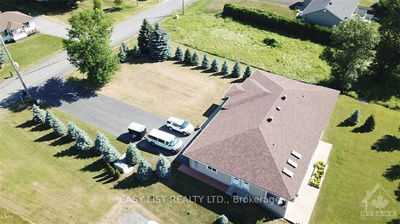 15886 MANNING Rd, South Stormont - 714 - Long Sault image-0-1