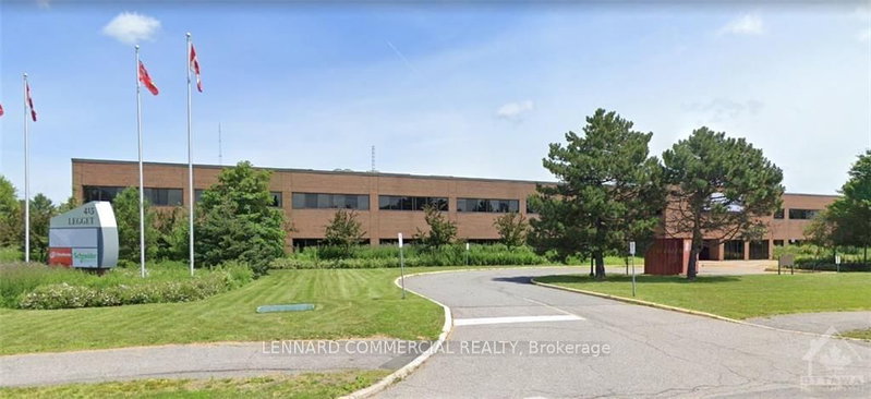 415 LEGGET Drive, Kanata