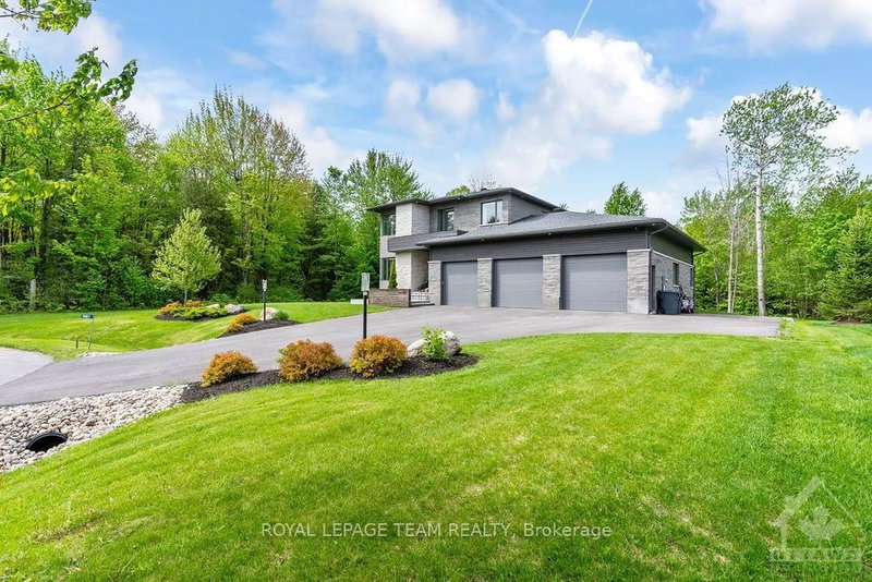 1961 CEDARLAKES Way, Greely, K4P 1P2 | Image 3