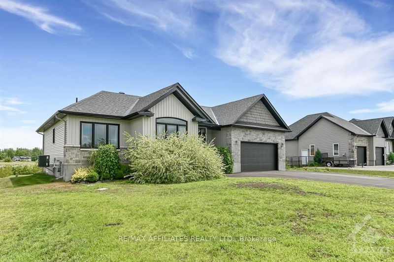 home for sale on 3403 SUMMERBREEZE Drive