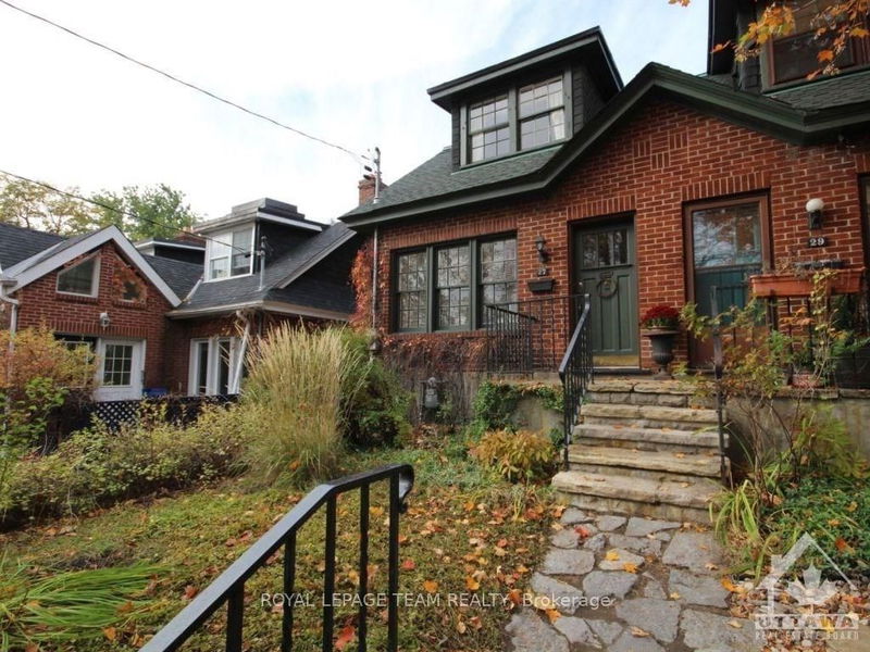 home for lease on 27 ACACIA Avenue