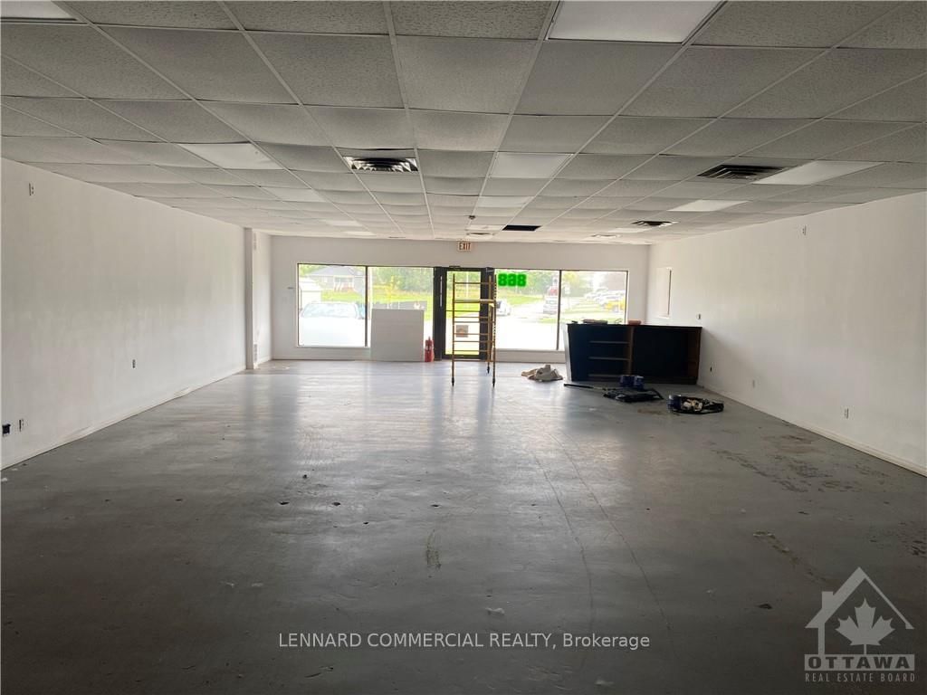 Commercial/Retail for lease at 868 JAMES Street, Hawkesbury, 612 - Hawkesbury, K6A 2W8 - MLS: X9517053