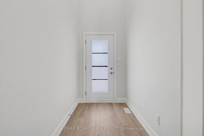 1213 MONTBLANC Crescent — photo 2