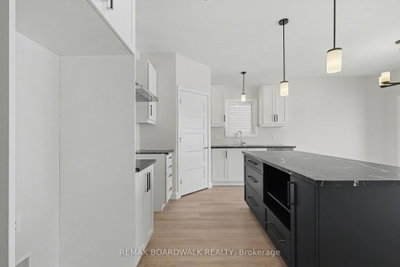 1213 MONTBLANC Crescent — more photos