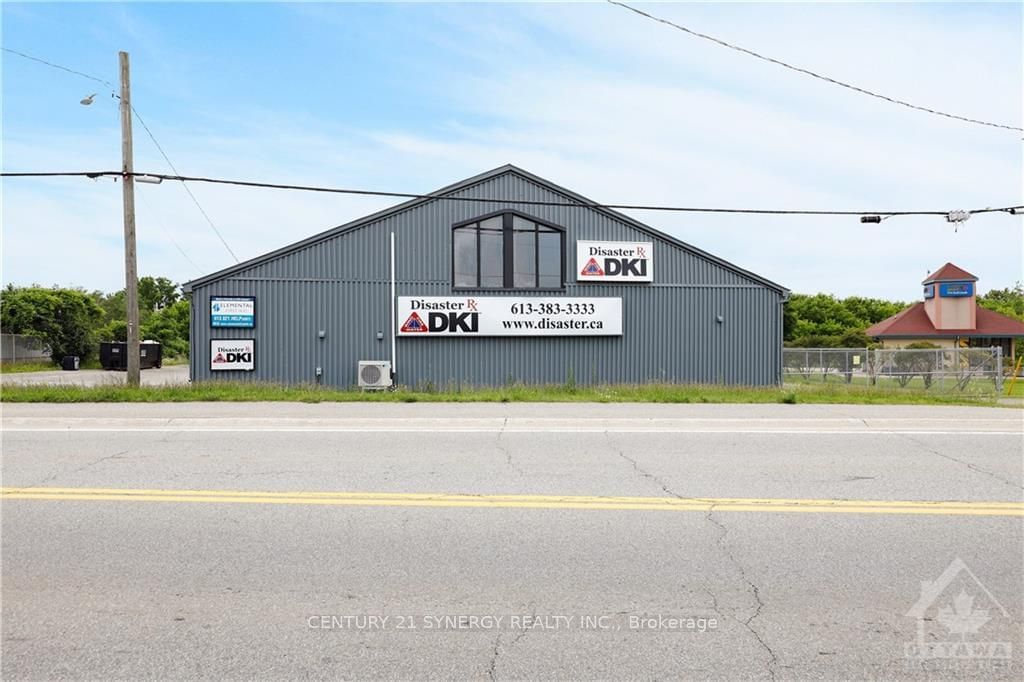 Building at 42 UNION Street, Smiths Falls, 901 - Smiths Falls