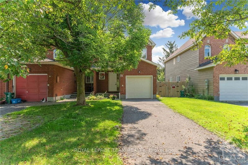home for sale on 31 ROBARTS Crescent