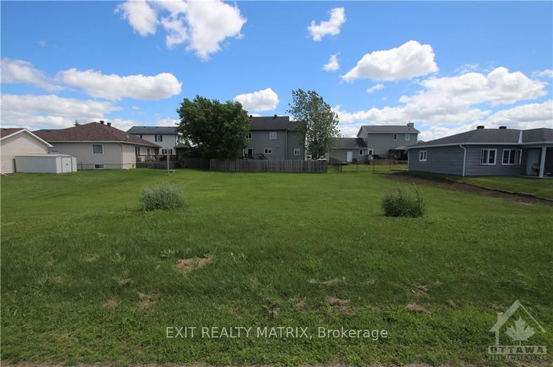 64 ERIN Ave, North Dundas - 705 - Chesterville image-0-0