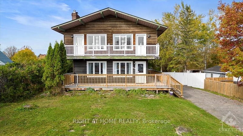 home for sale on 424 LAURIER Street