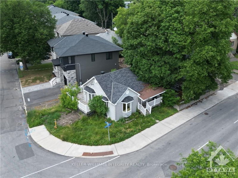 home for sale on 846 ST LAURENT Boulevard
