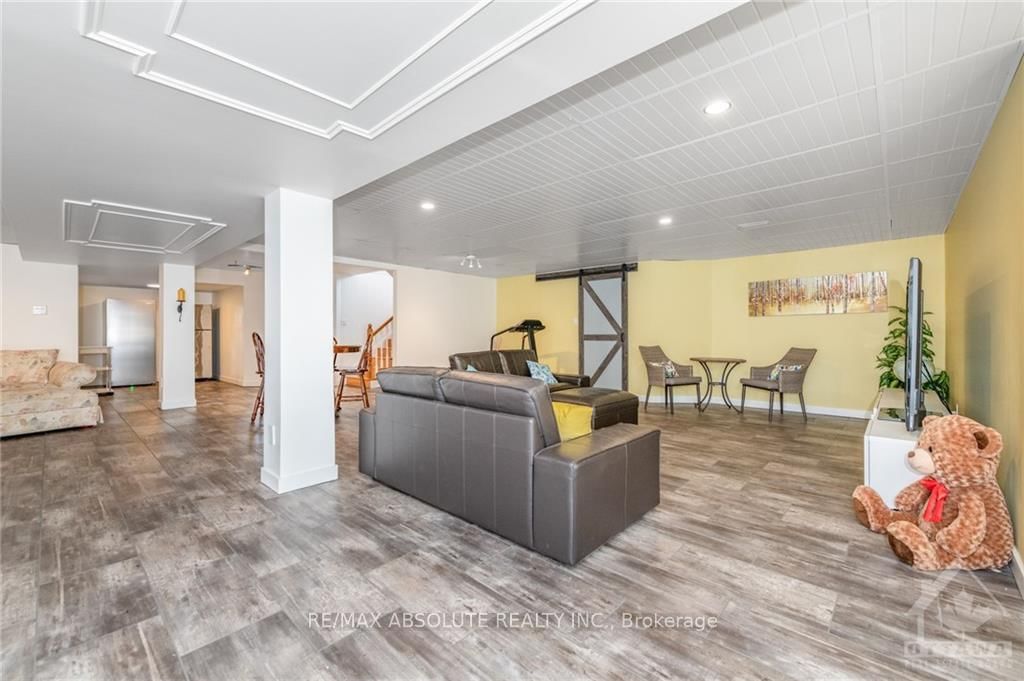 Listing Image 19