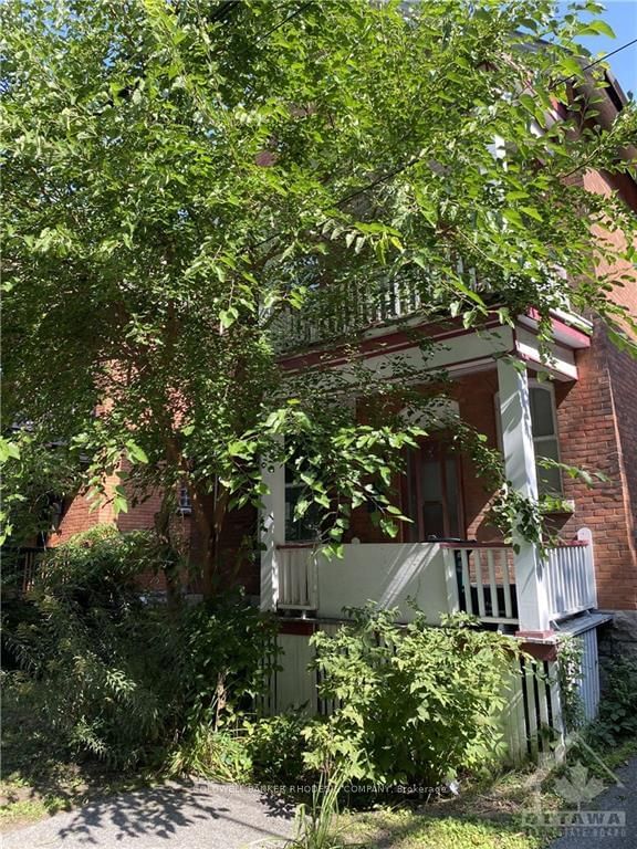 home for sale on 497 LYON Street N