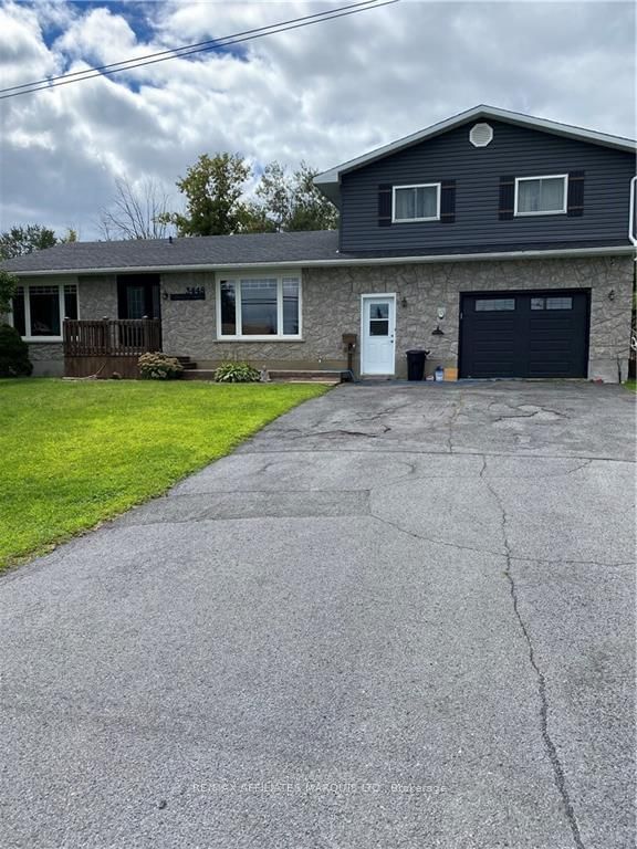 Detached House sold at 3448 BRUCE Street, South Stormont, 716 - South Stormont (Cornwall) Twp, K6K 1M9 - MLS: X9519153