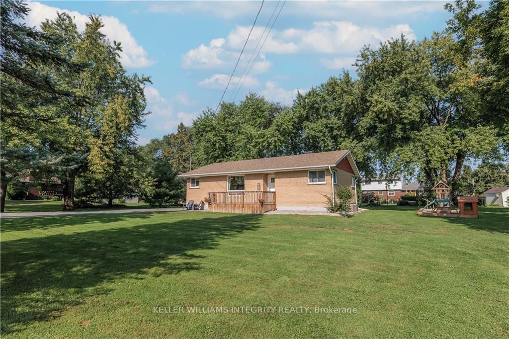 Detached House sold at 18233 GLEN Road, South Glengarry, 723 - South Glengarry (Charlottenburgh) Twp, K0C 2J0 - MLS: X9519316