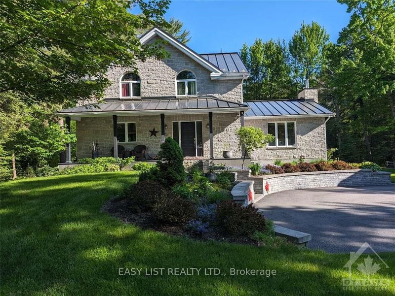 1068 BUCKHAMS BAY Rd, Constance Bay - Dunrobin - Kilmaurs - Woodlawn - 9301 - Constance Bay image-0-0