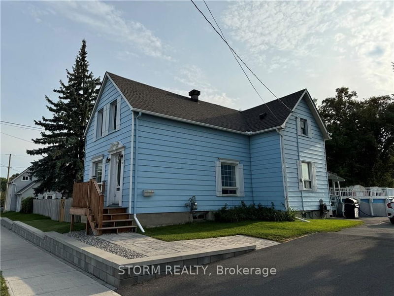 712 SYDNEY St, Cornwall - 717 - Cornwall image-0-0