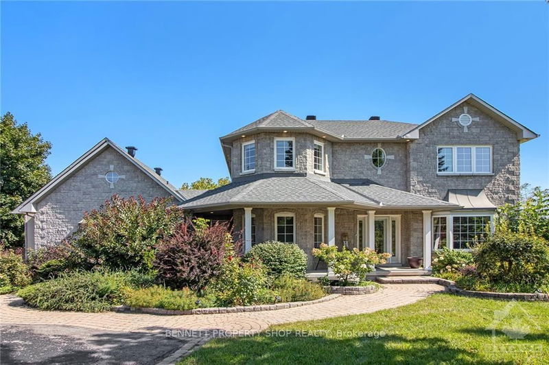 home for sale on 2500 LOOKOUT Drive