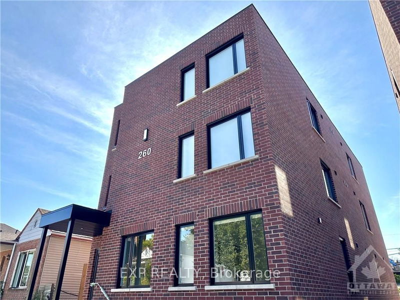 home for lease on 7-260 ST DENIS Street
